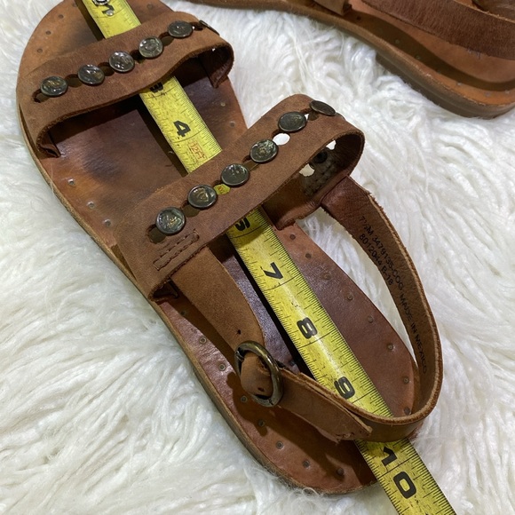 Frye Sandals Womens 6 Ally 2 Band Hammered Stud Sling Leather Brown - Picture 6 of 8